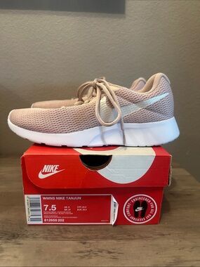 Sale! Womens Nike Tanjun Shoes